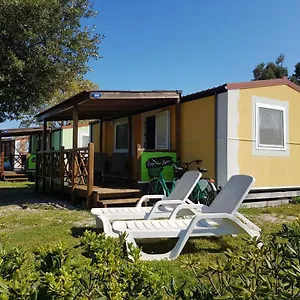 Kompleks wypoczynkowy Naturist Mobile Homes Eden In Fkk Ulika, Poreč